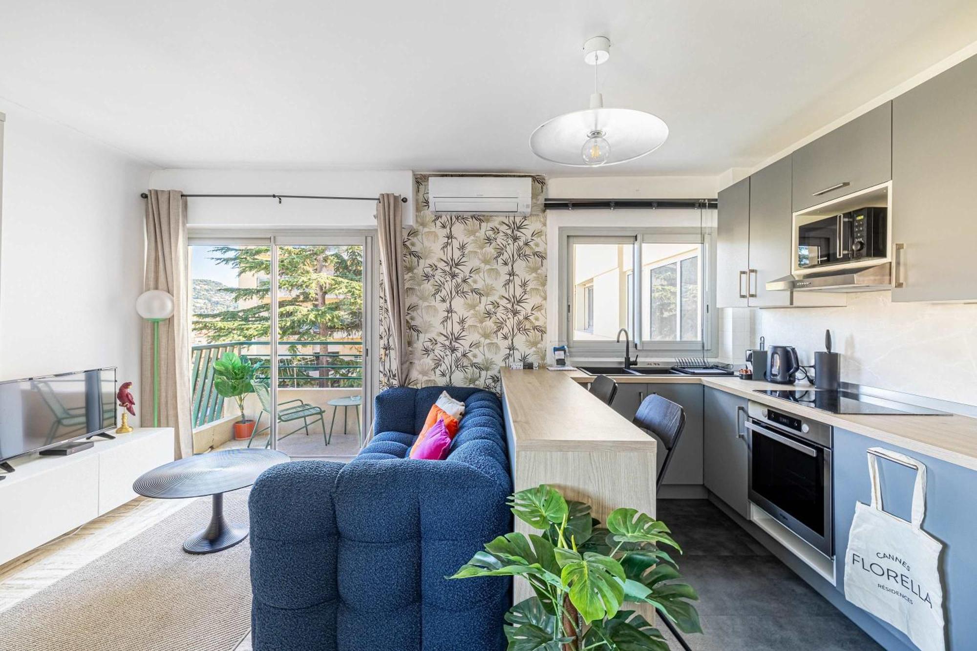 La Palmeraie Joyeux Avec Balcon, A Deux Pas De La Banane Cannes